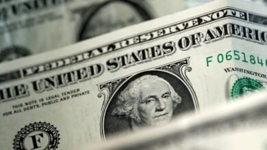 الدولار-يتراجع-للأسبوع-الثاني-على-التوالي-متأثرًا-بفتح-مضيق-هرمز
